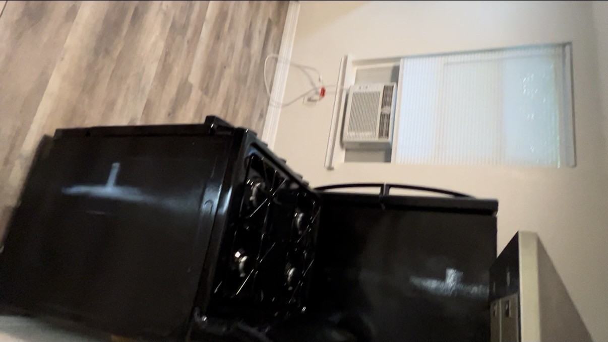 1504 S Hopkins St #NA - Photo 6 of 7