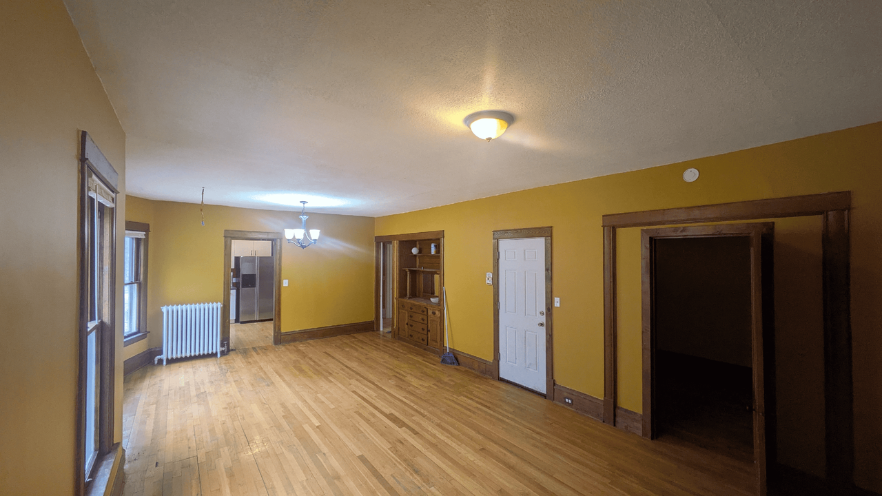 2516 Harriet Ave #2ndFL - Photo 2 of 9