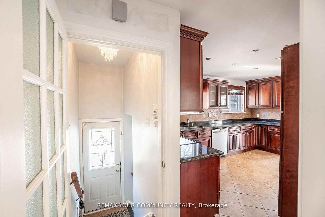 32 Marbury Crescent - Photo 6 of 20