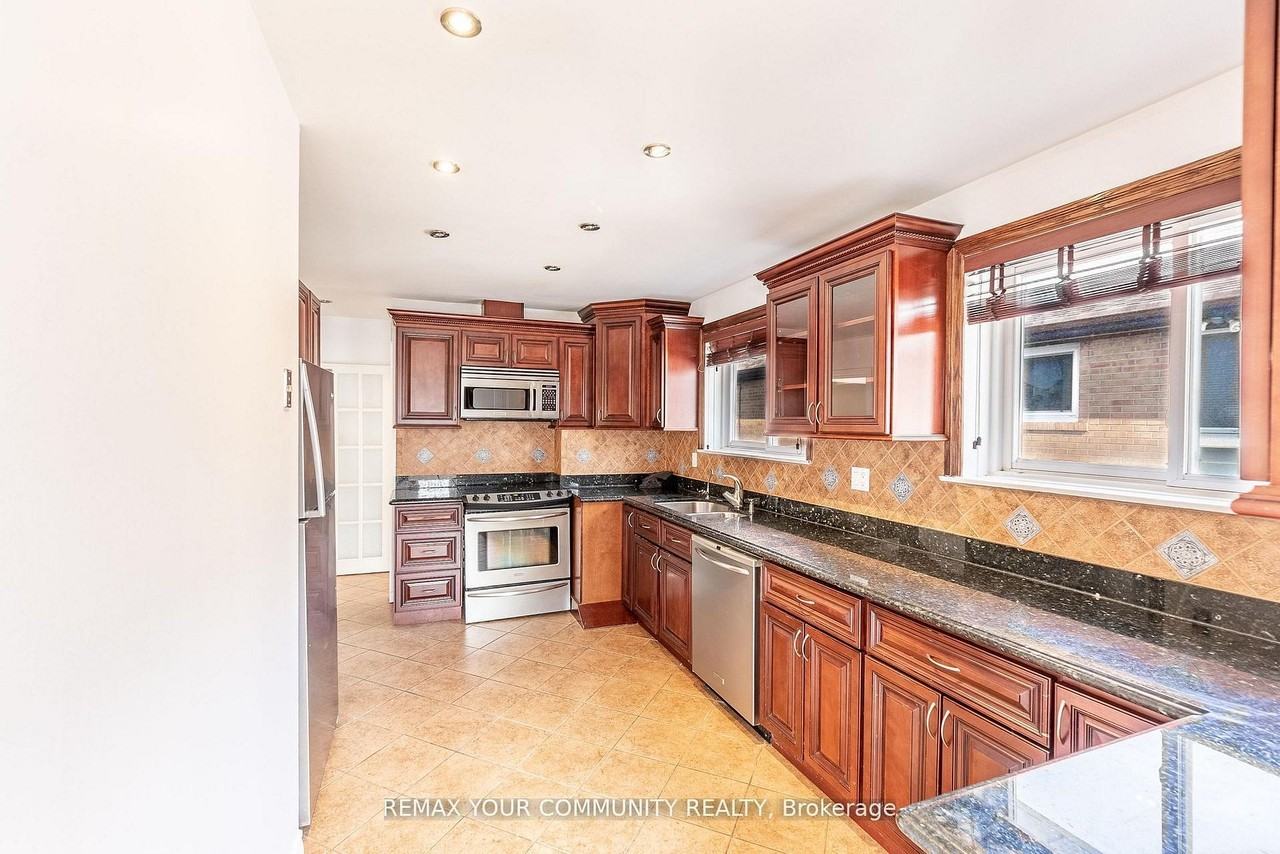 32 Marbury Crescent - Photo 2 of 20