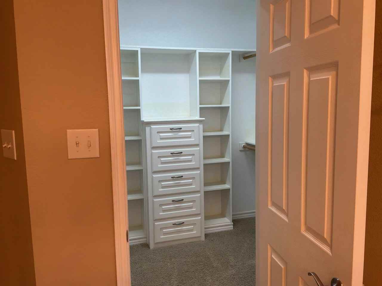 2307 Hillcrest St #2307 - Photo 2 of 9