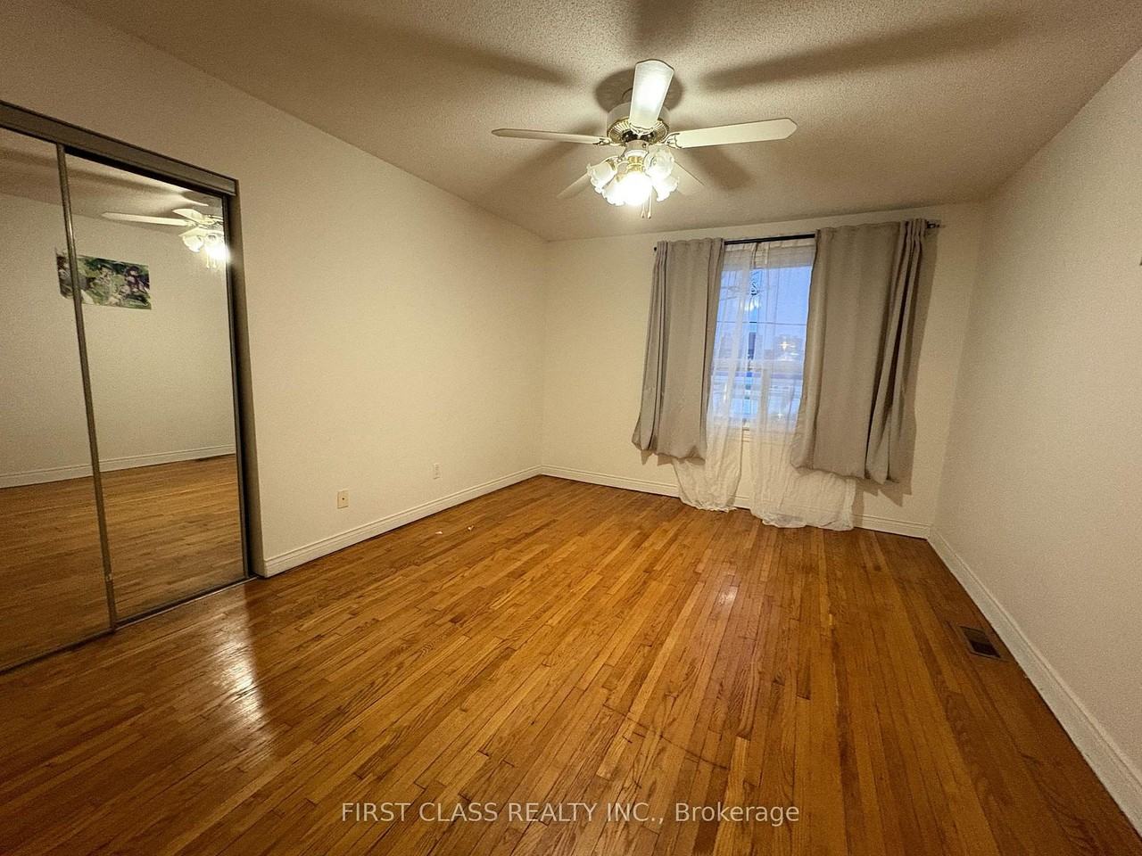 2471 Gerrard Street East - Photo 4 of 11