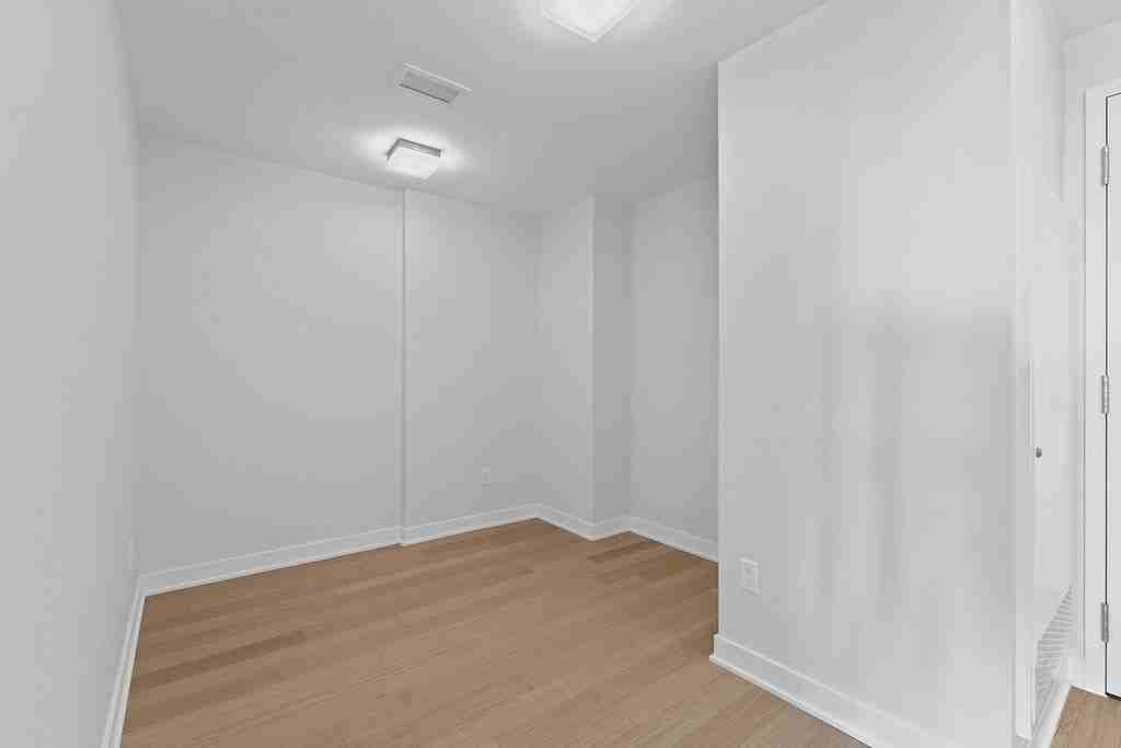 360 Deschâtelets Avenue #503 - Photo 4 of 27