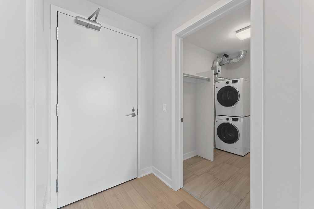 360 Deschâtelets Avenue #503 - Photo 7 of 27