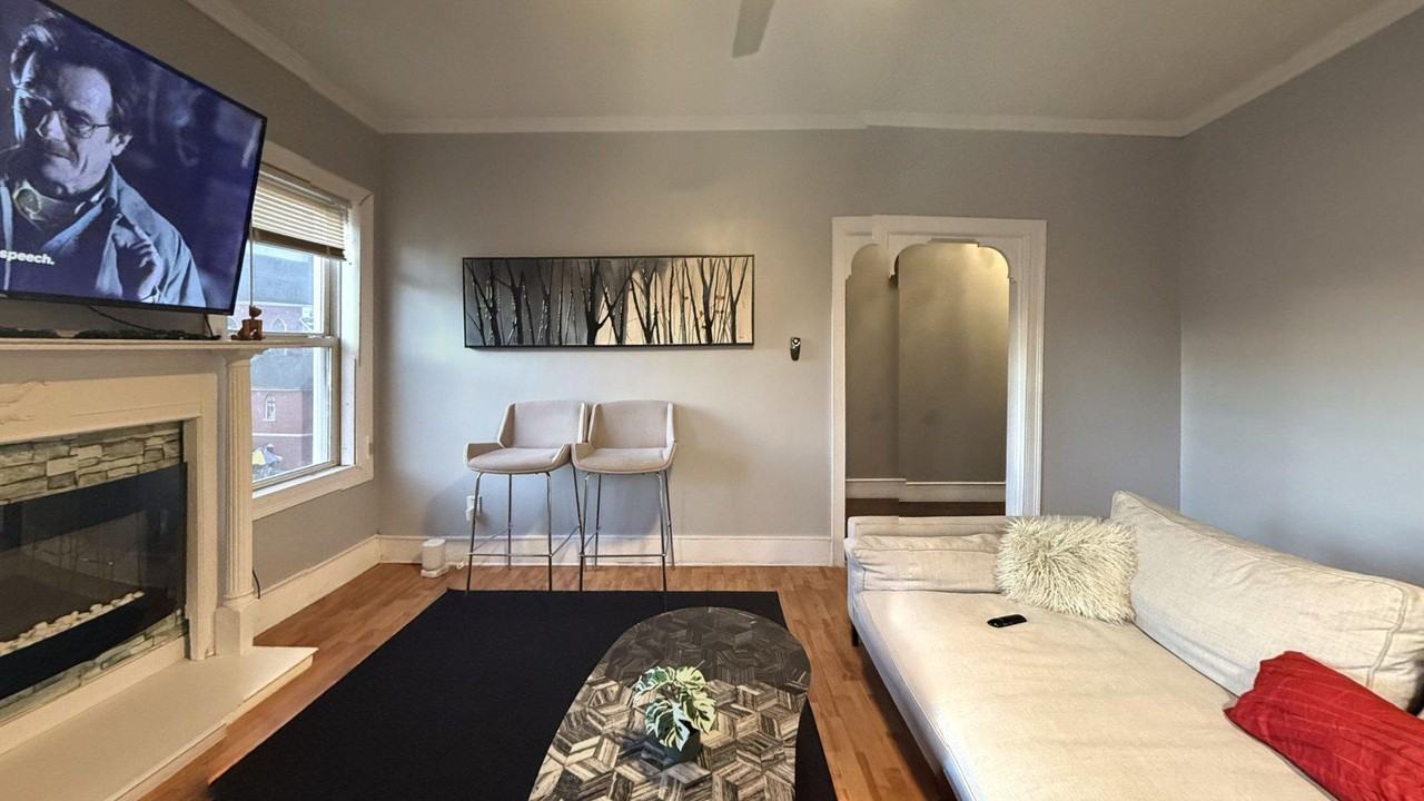 18 Webster Ave #3ROOMC - Photo 5 of 7