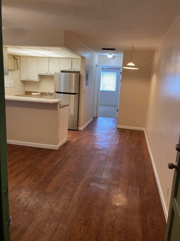 315 N Lake Dr #15 - Photo 2 of 10