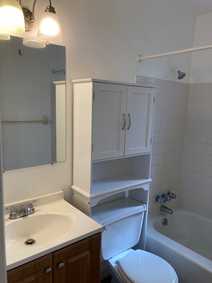 315 N Lake Dr #15 - Photo 7 of 10