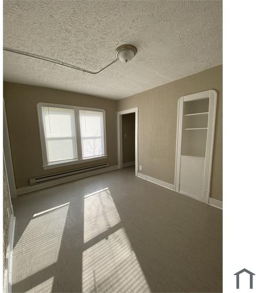 15000 Euclid Ave - Photo 2 of 20