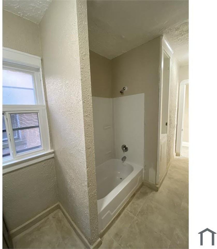 15000 Euclid Ave - Photo 5 of 20