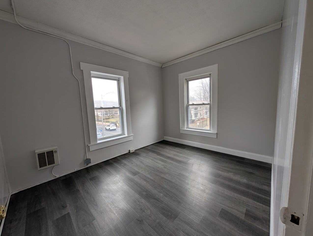 216 Lyman Street #2L - Photo 4 of 11