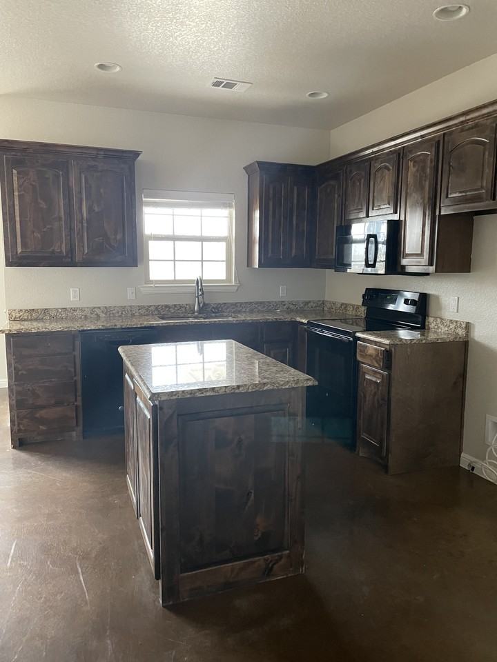 440 S Evans St #B - Photo 2 of 8