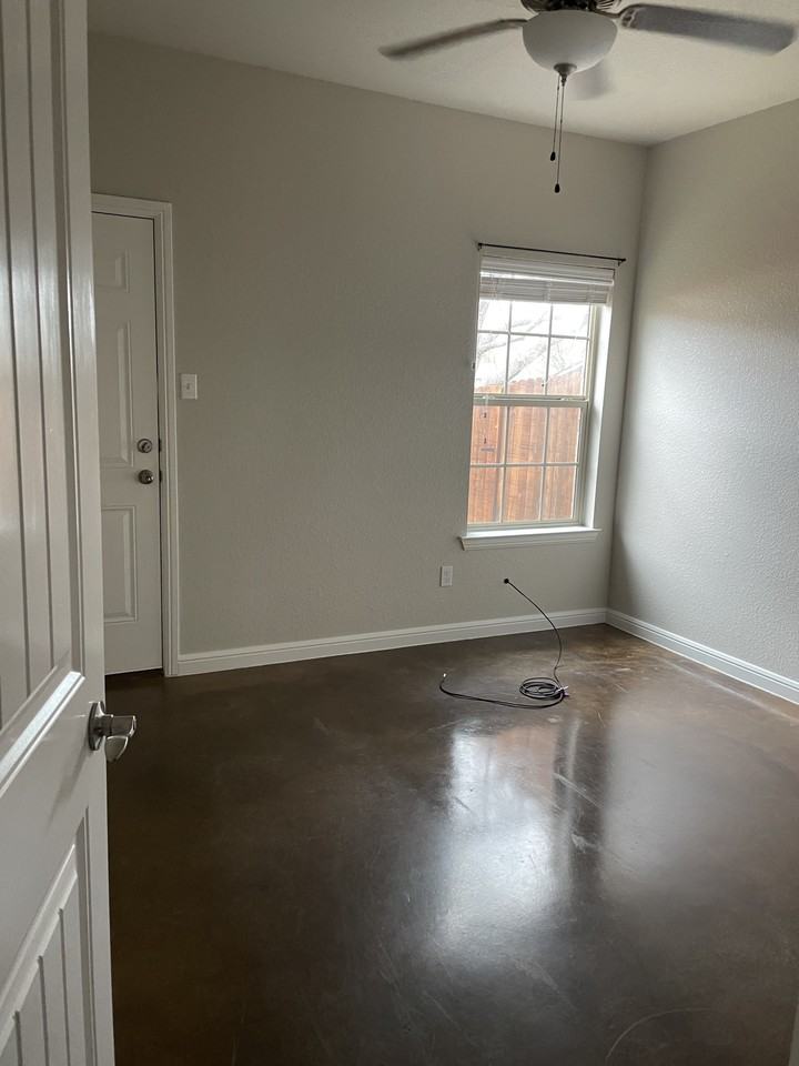 440 S Evans St #B - Photo 5 of 8