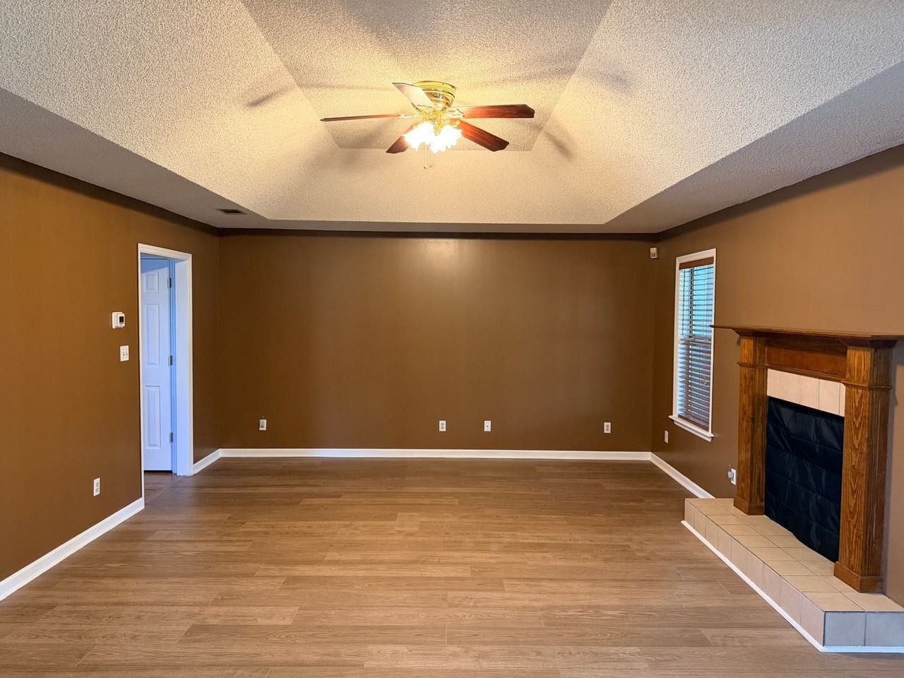 3919 Stratford Cir - Photo 7 of 38