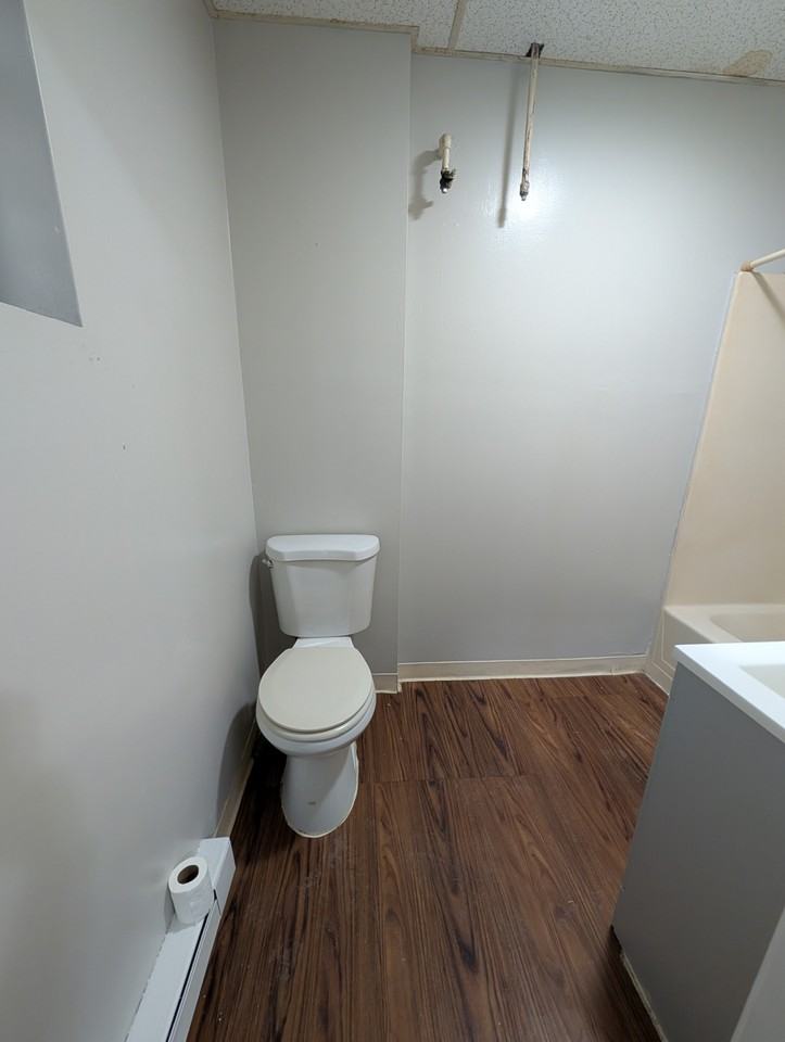 212 Lyman Street #2L - Photo 7 of 9