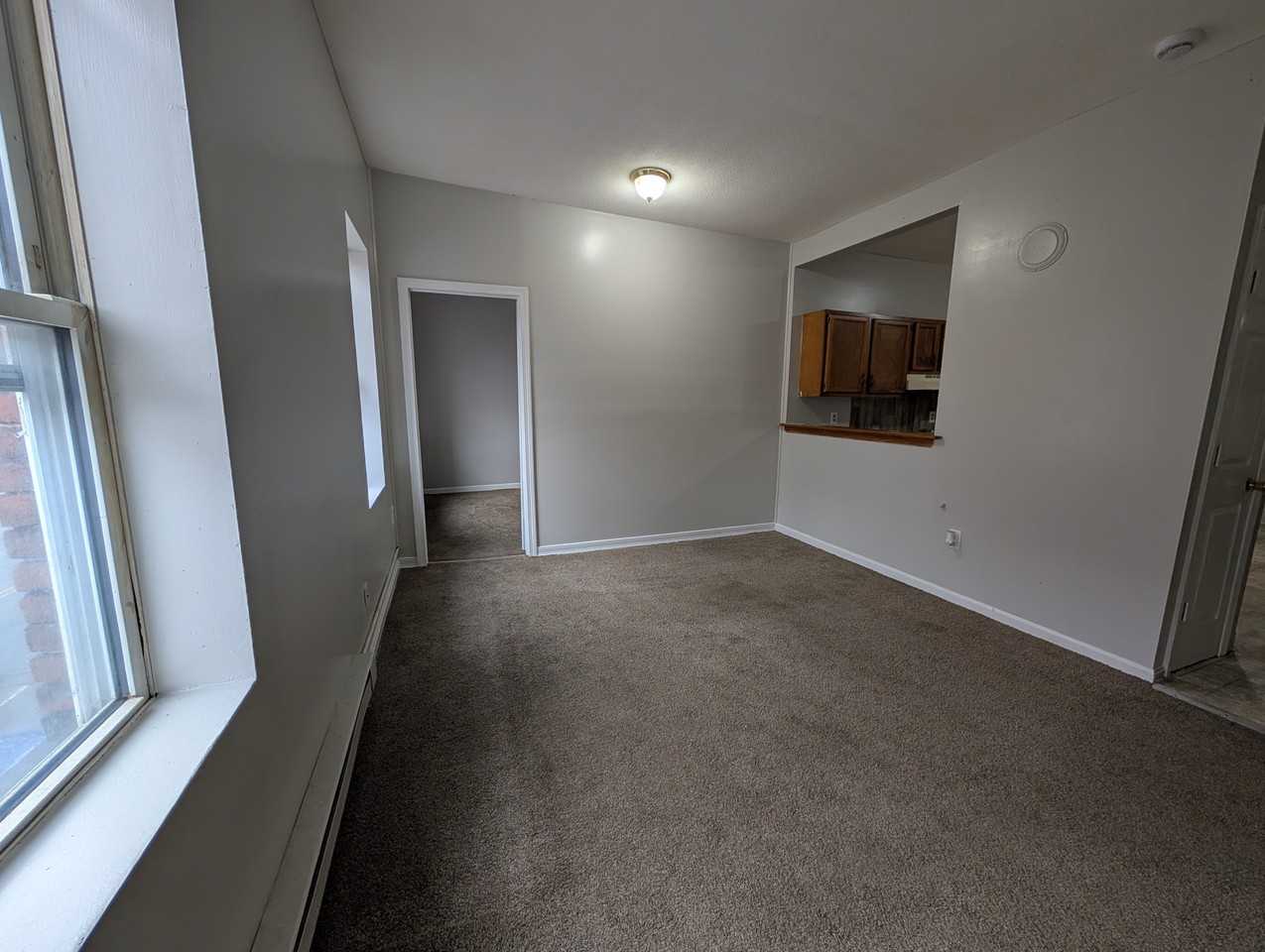 212 Lyman Street #2L - Photo 4 of 9