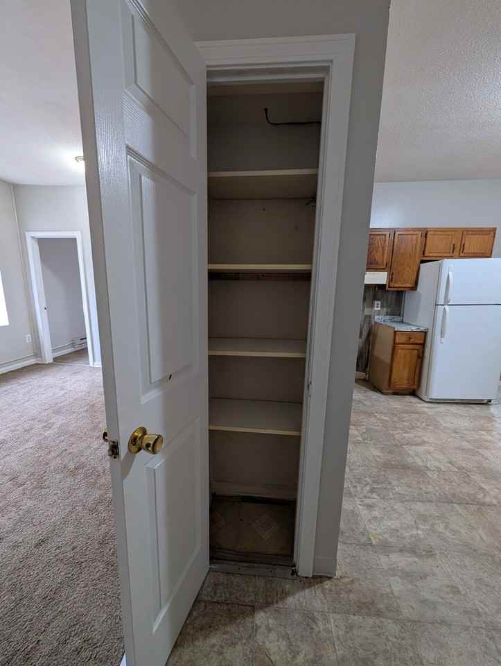 212 Lyman Street #2L - Photo 5 of 9