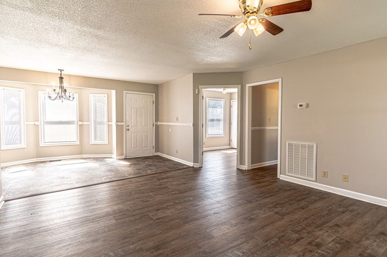 308 Alan Ct - Photo 4 of 18