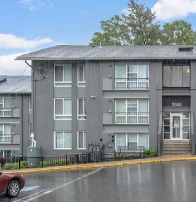 Skyline - Photo 4 of 7