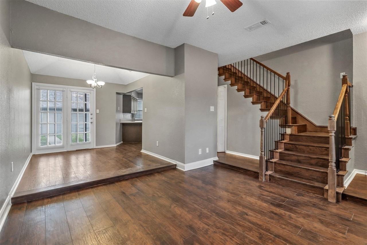 814 Custer St #1 - Photo 2 of 17