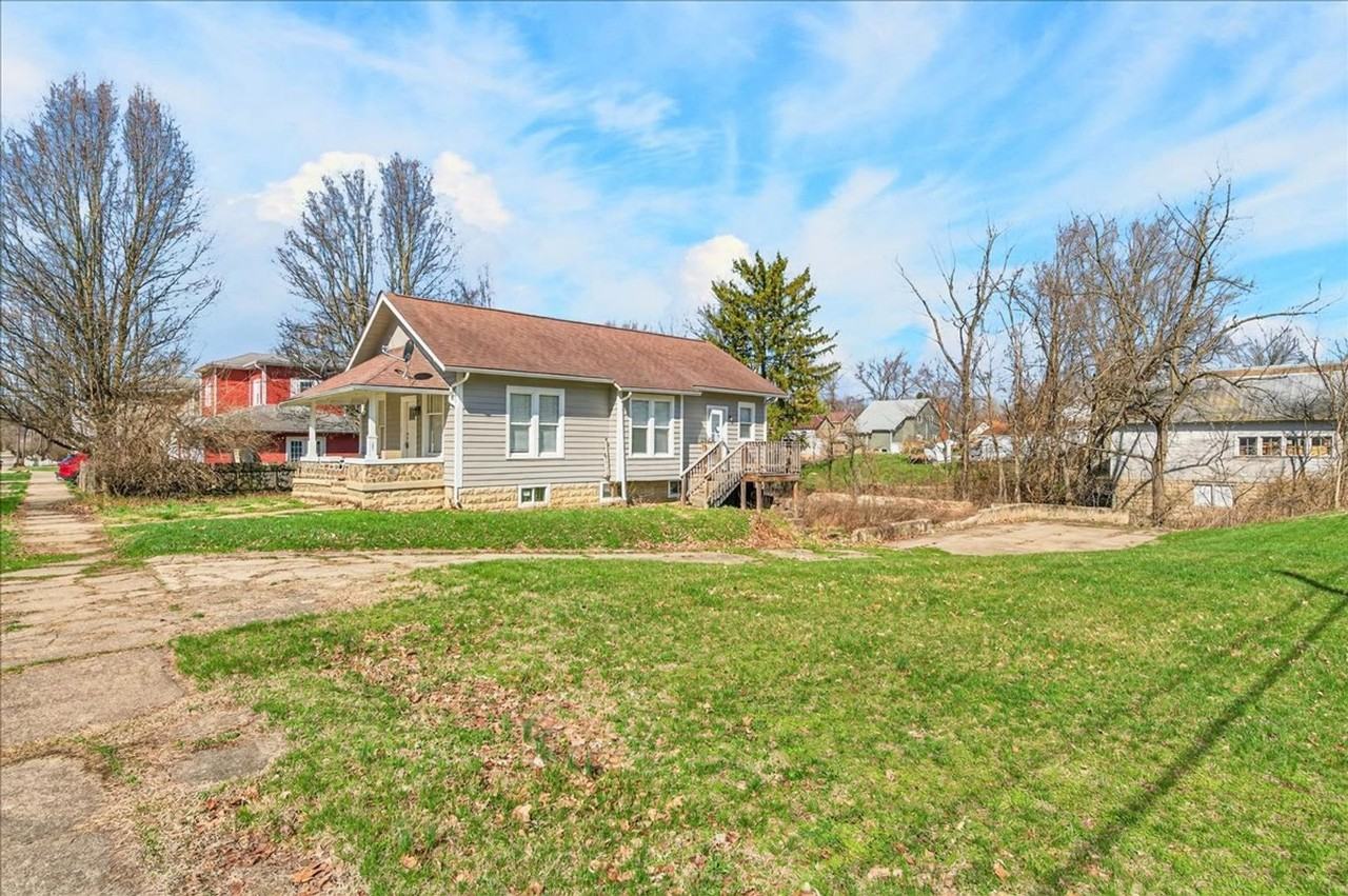 108 W Broad St - Photo 2 of 14