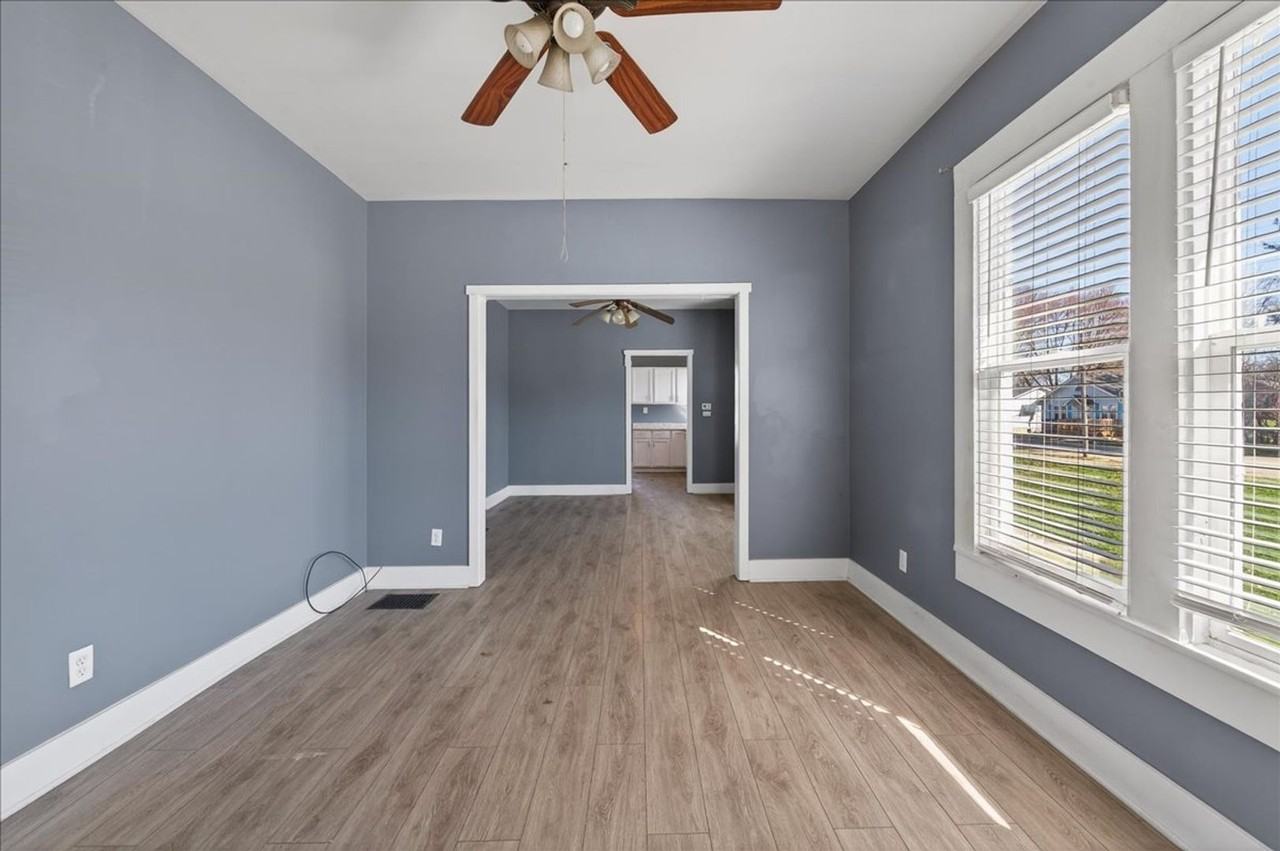 108 W Broad St - Photo 3 of 14