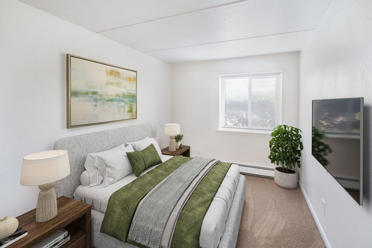 Racquet Club - Photo 5 of 7