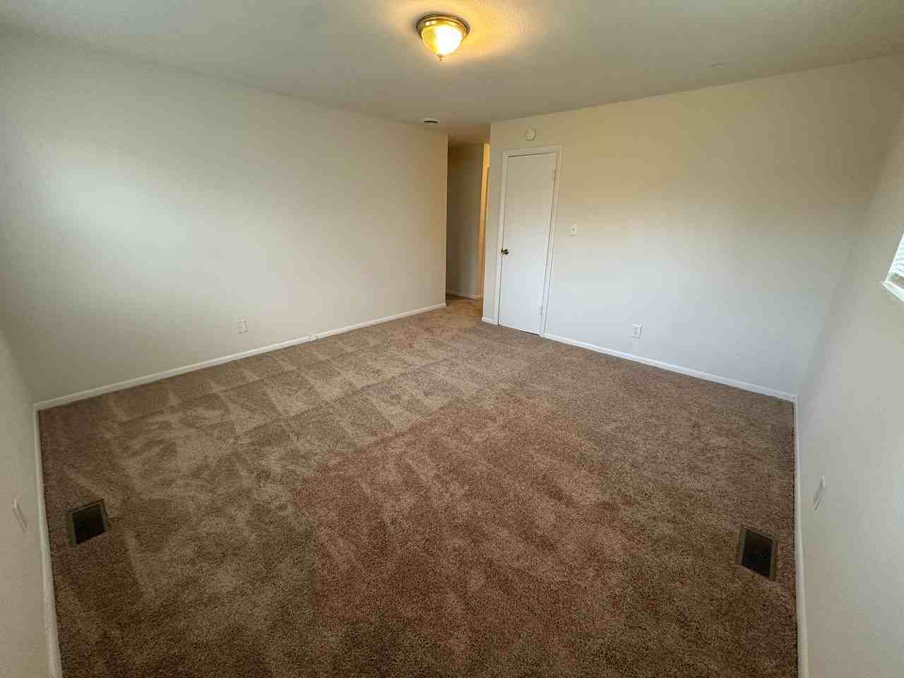 4155 N Kitley Ave - Photo 3 of 19