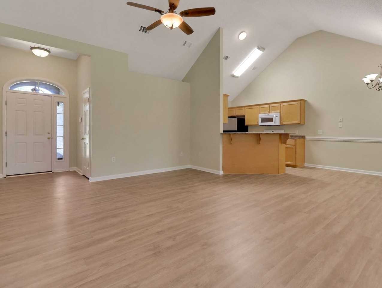 836 Laurel Hill Cir - Photo 6 of 30