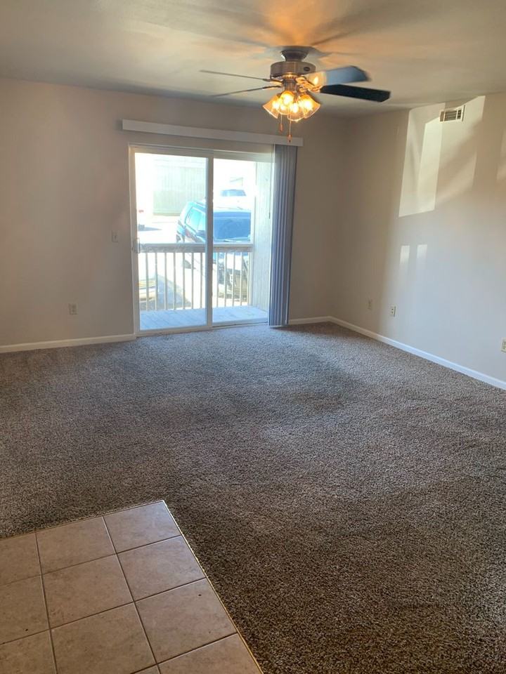 2400 Mcfarland Dr - Photo 4 of 7