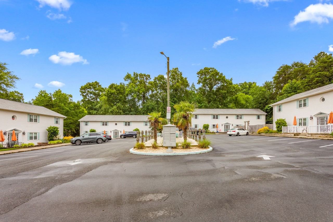 Oasis - Photo 3 of 15