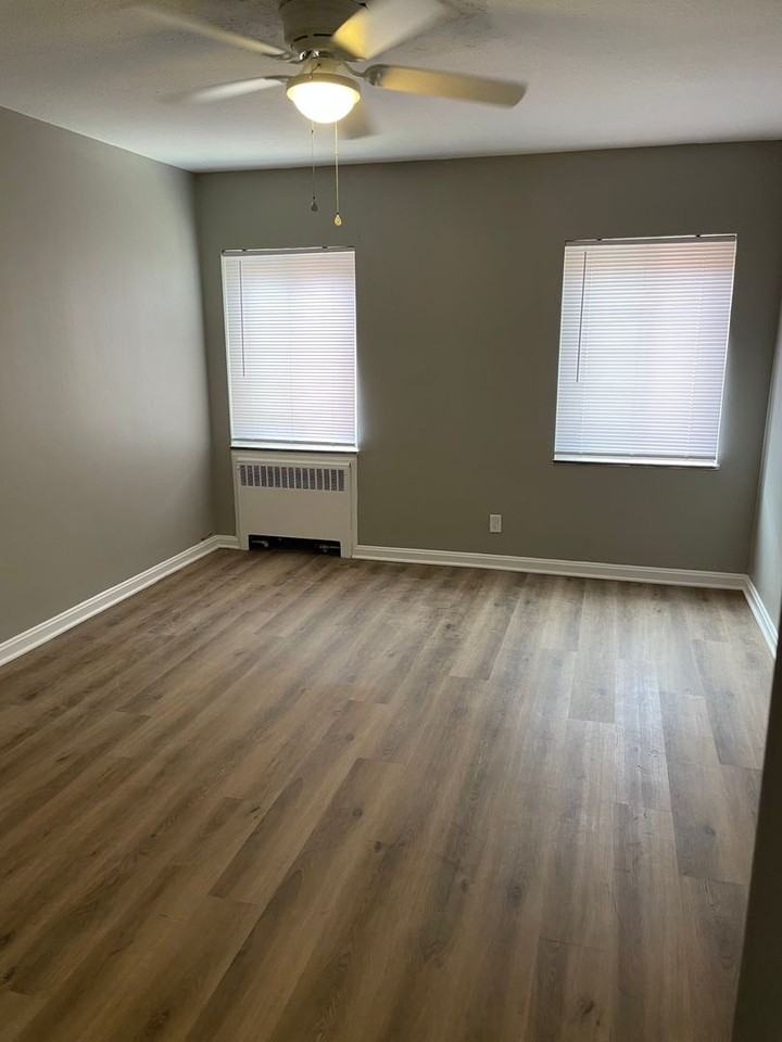 Avalon Crossing - Photo 6 of 9