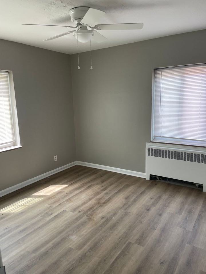 Avalon Crossing - Photo 7 of 9