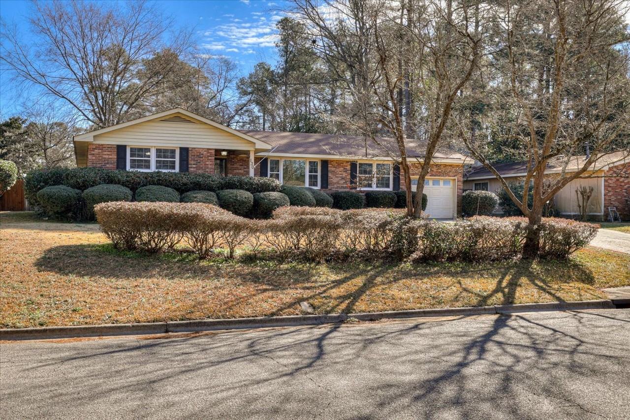 130 Holiday Dr - Photo 2 of 40