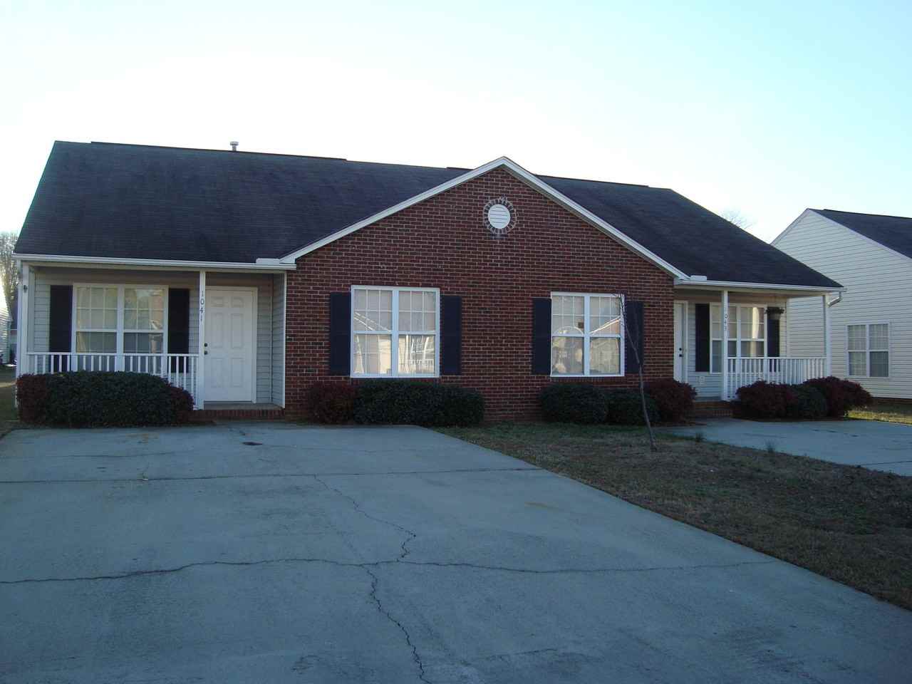 1041 Cherry Meadow Ln - Photo 2 of 12