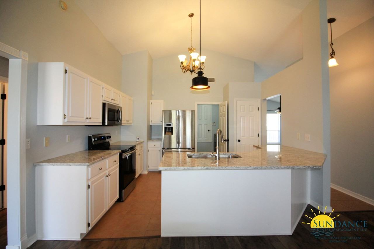 1622 Sutton Pl - Photo 4 of 17