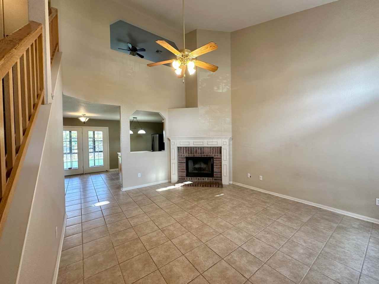 2504 Waterfall Dr - Photo 2 of 35