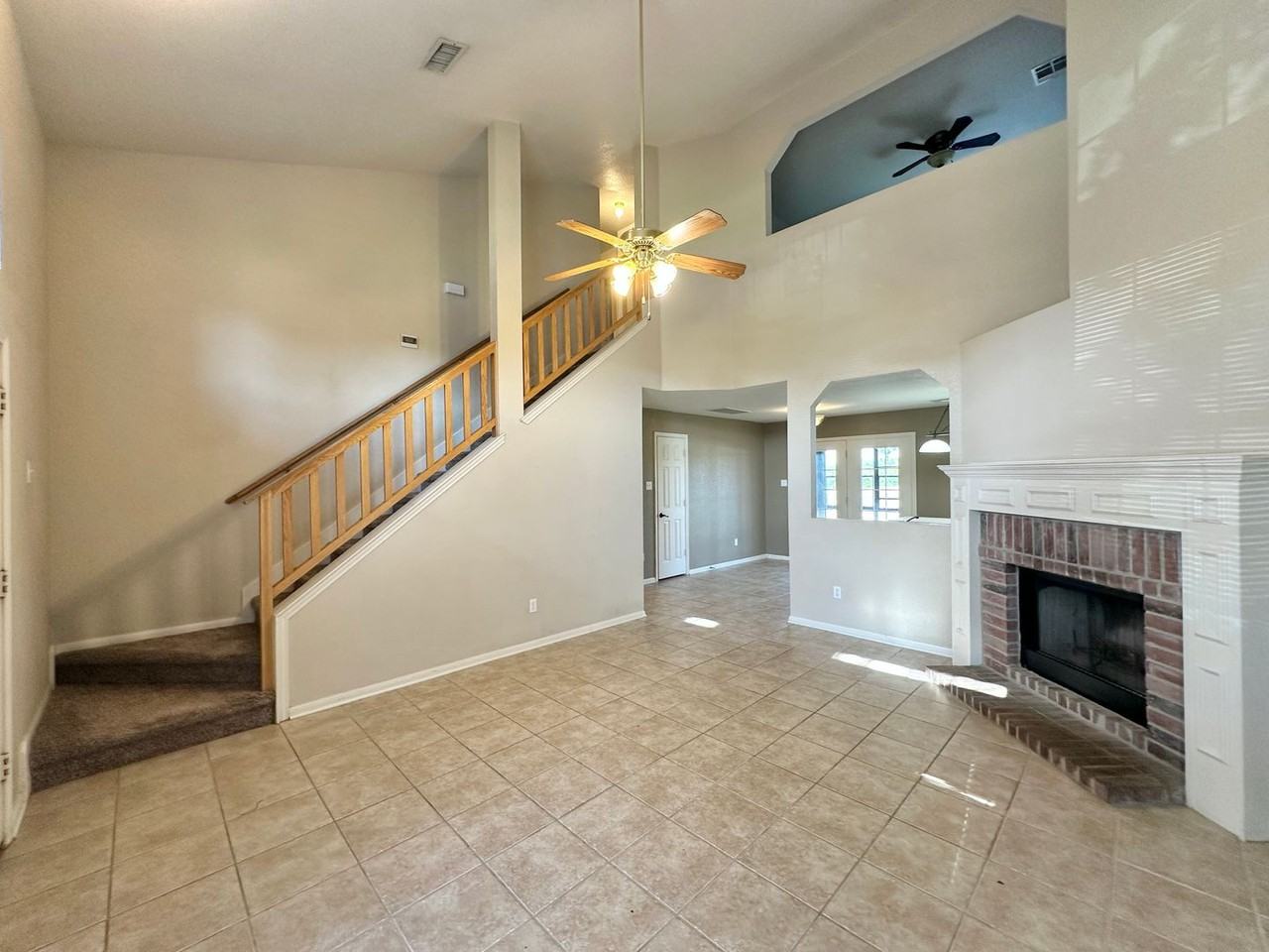 2504 Waterfall Dr - Photo 3 of 35