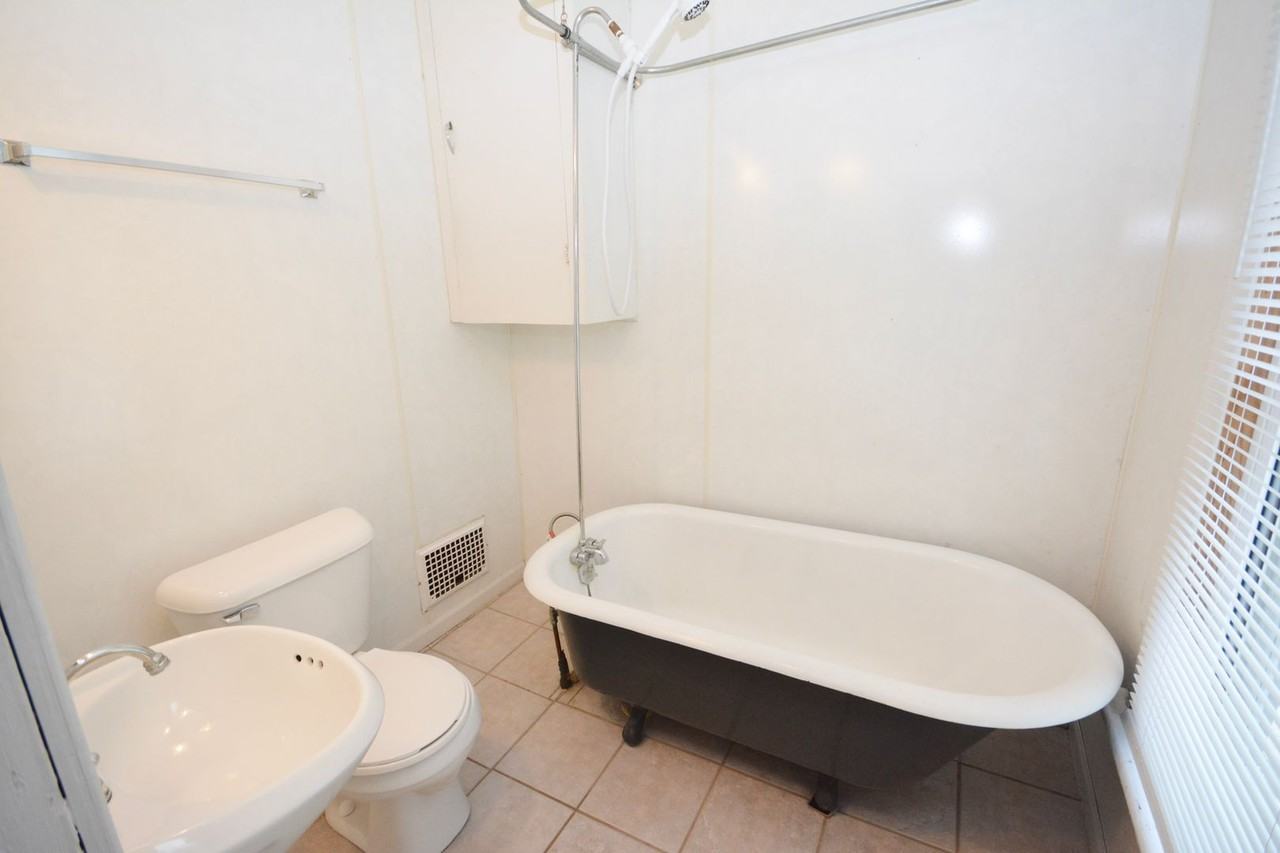 1320 2nd St Se - Photo 7 of 20