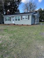 featured image of 1007 E 9th St