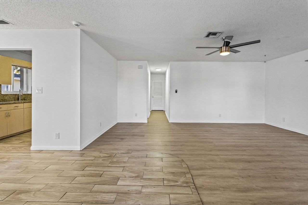 3443 Ne 3rd Ave - Photo 7 of 47