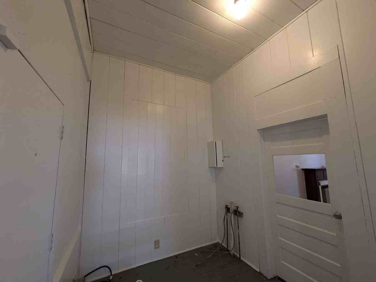 1385 Long St - Photo 7 of 17