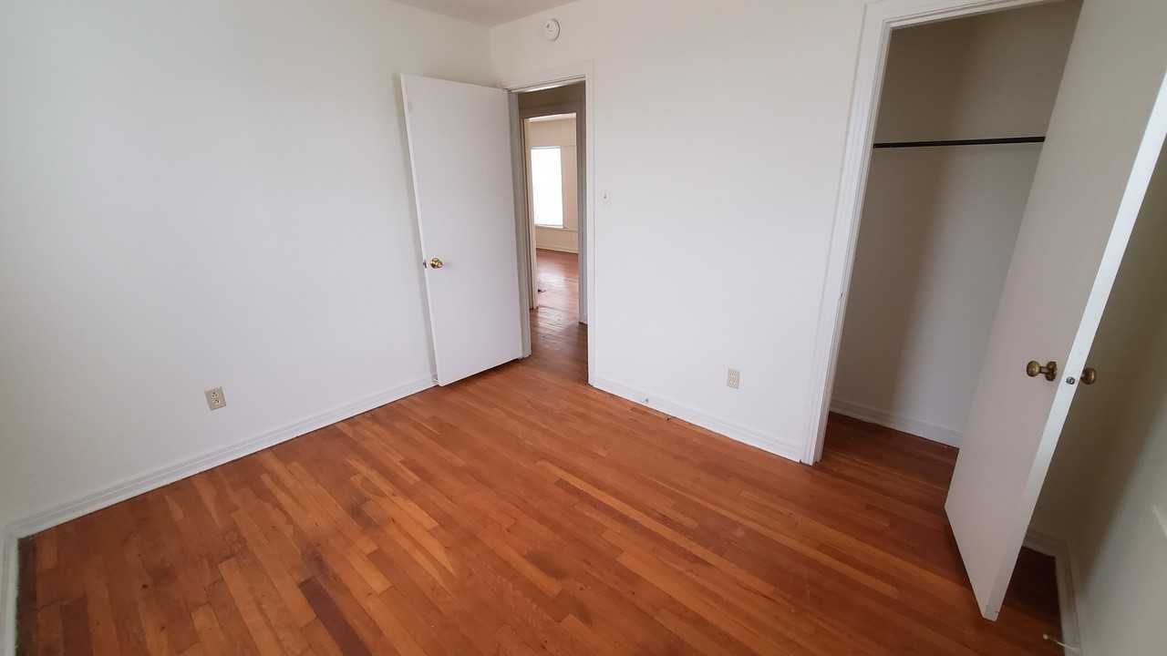 1509 Sw 48th Ave - Photo 4 of 8