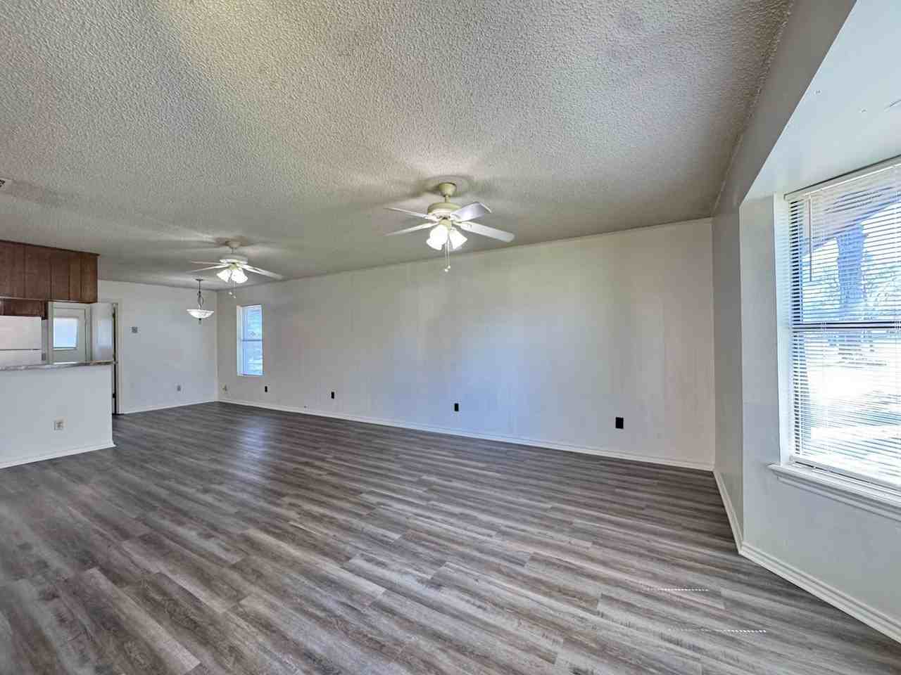 3242 Stoneridge Dr - Photo 5 of 27