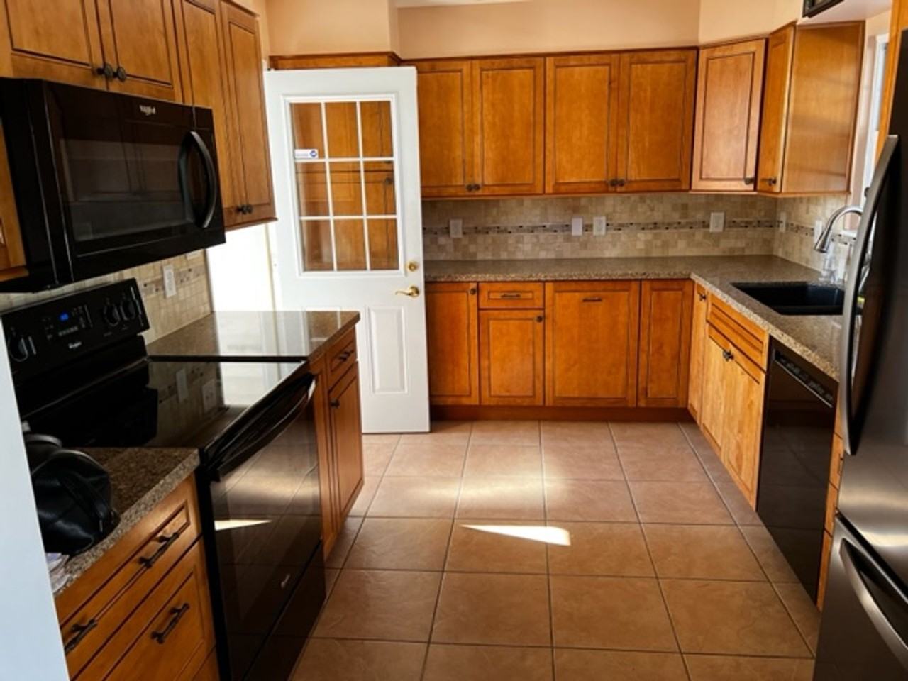 214A Louisiana Ave - Photo 6 of 20