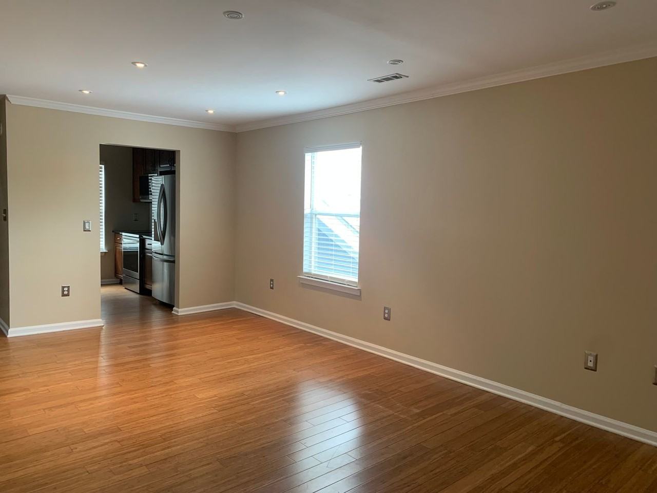 508 N Graham St - Photo 4 of 20