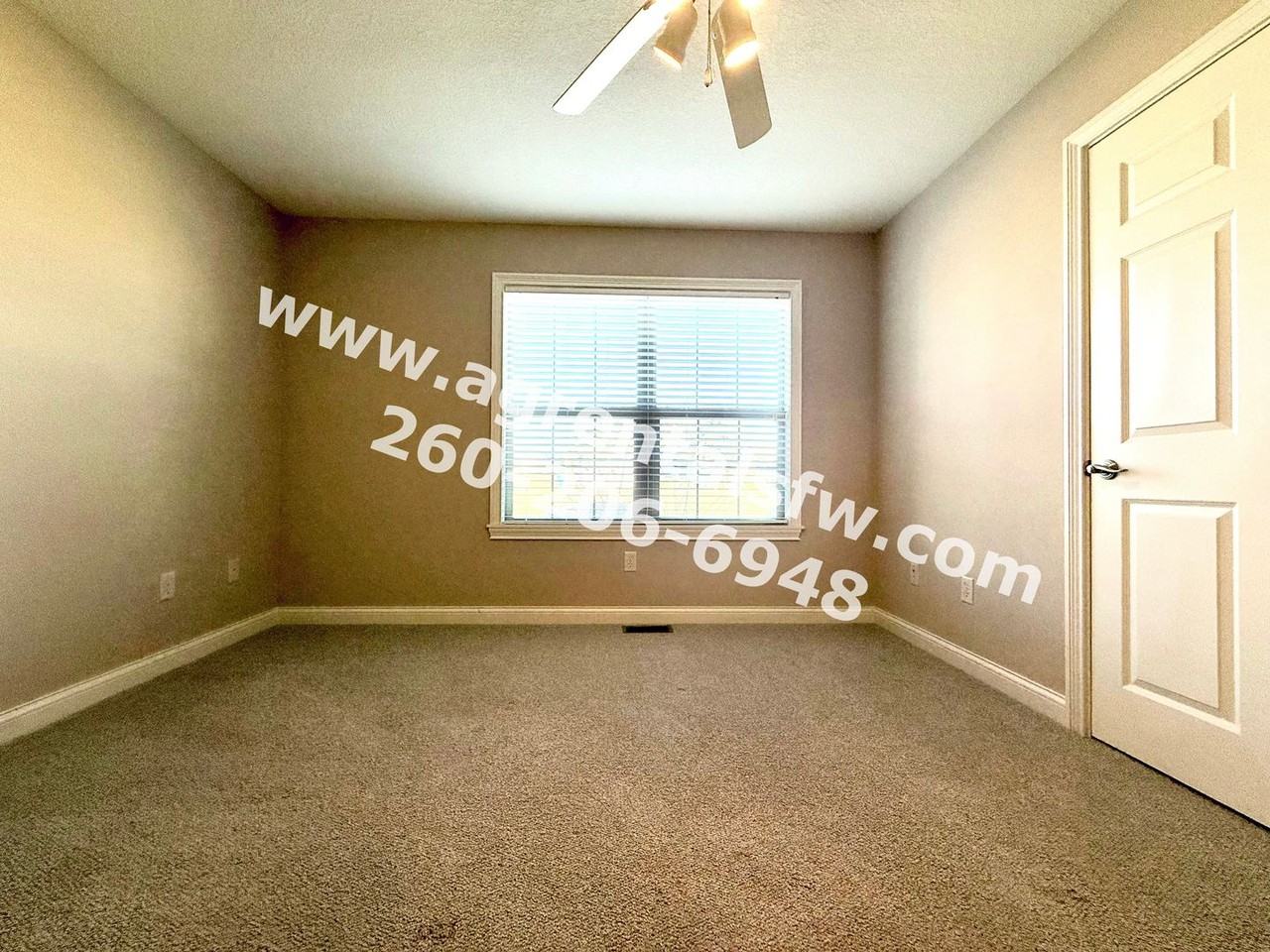 8819 Strathmore Ln - Photo 2 of 22