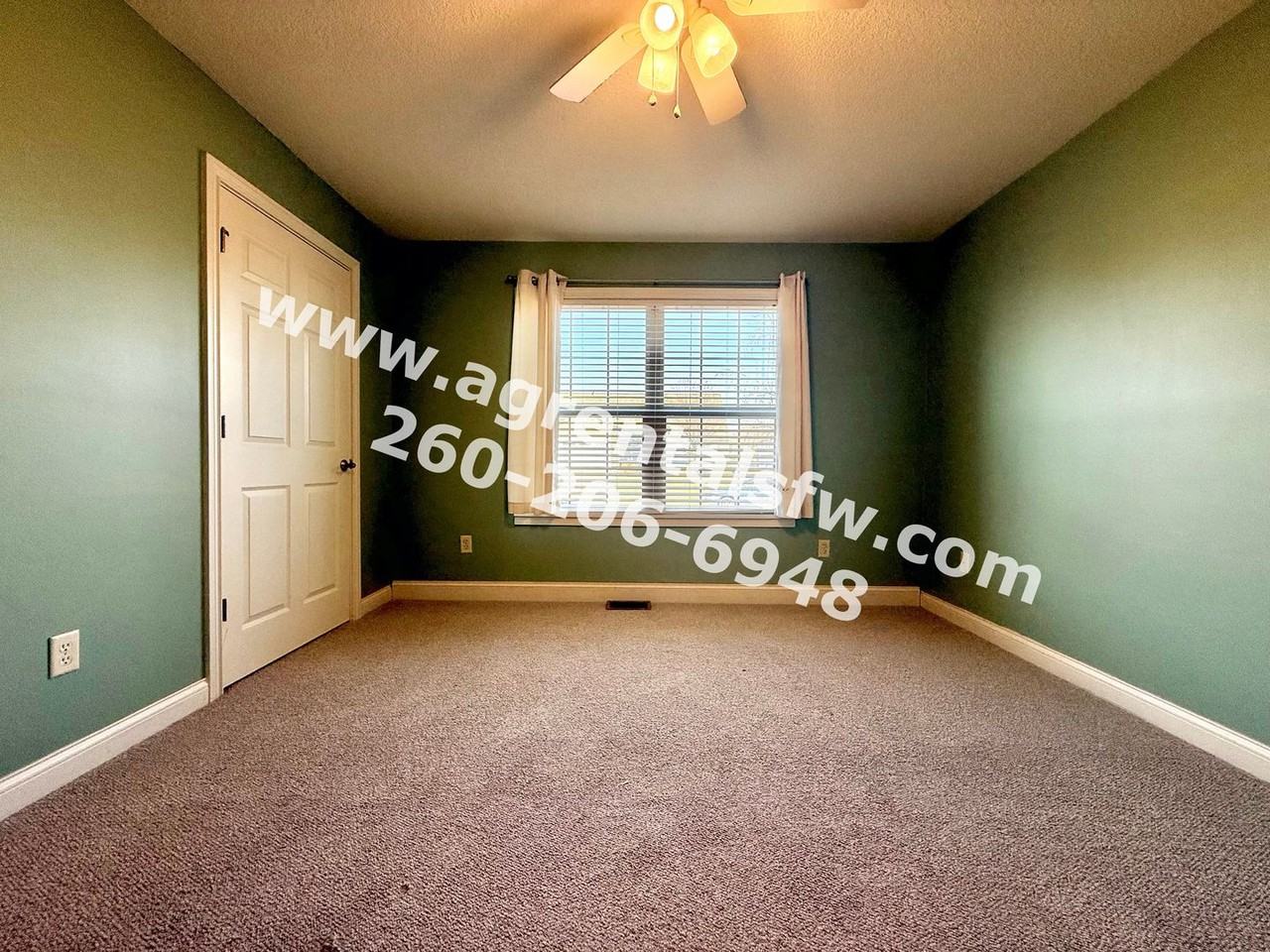 8819 Strathmore Ln - Photo 4 of 22