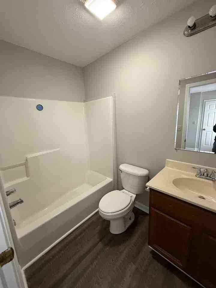 221 Tan Bark Dr - Photo 5 of 17