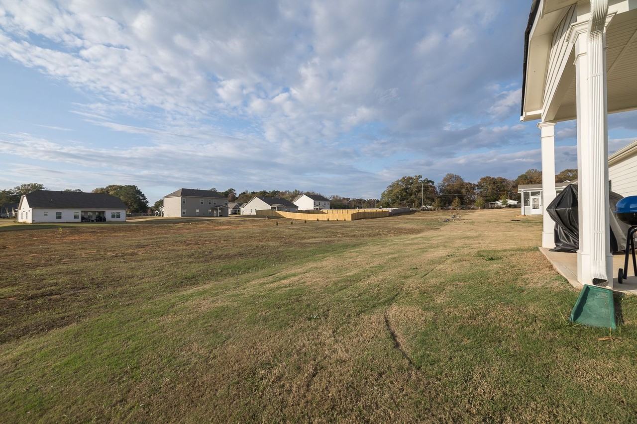 1420 Day Dr - Photo 5 of 24