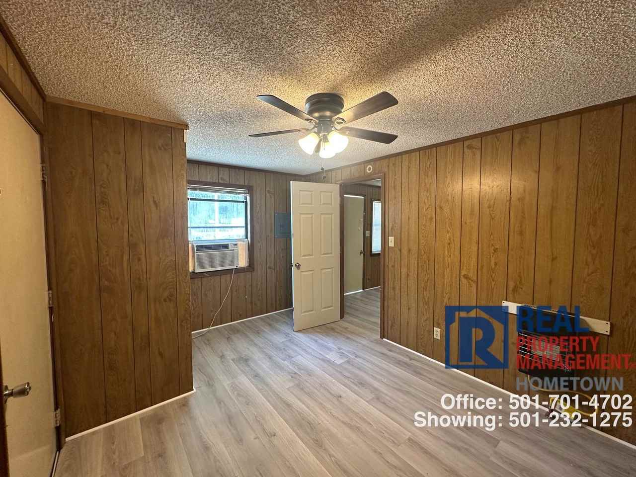 1402 Phillips St - Photo 6 of 11